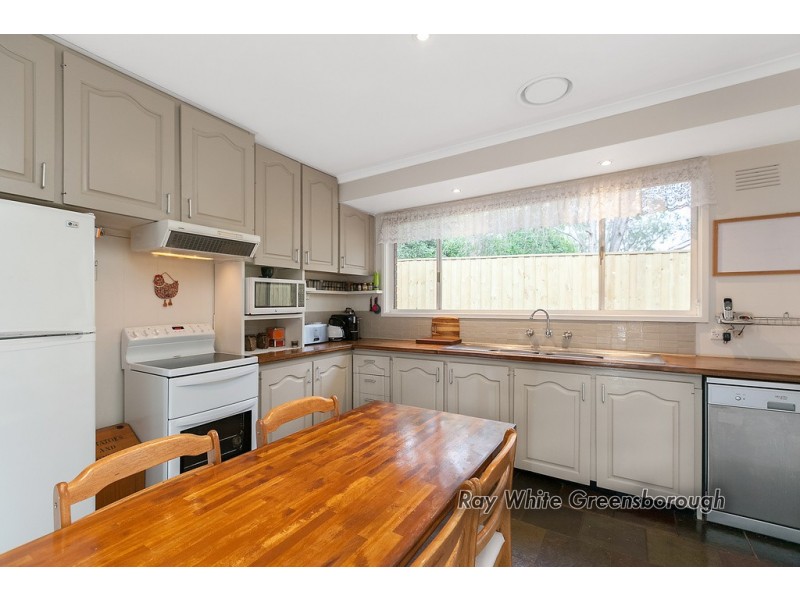 22 Monclaire Court, Eltham VIC 3095