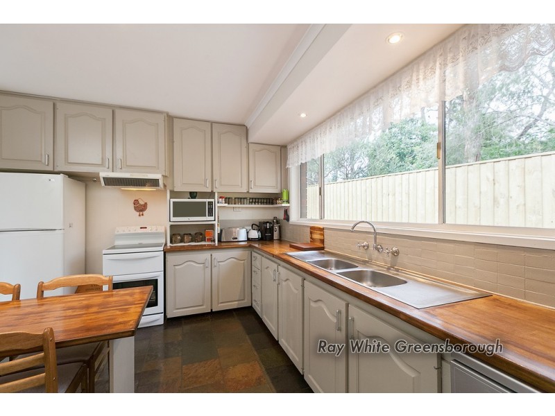 22 Monclaire Court, Eltham VIC 3095