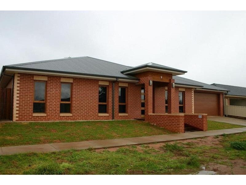 9 Boobialla Drive, Swan Hill VIC 3585