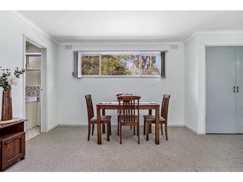 33 Heather Grove, Briar Hill VIC 3088