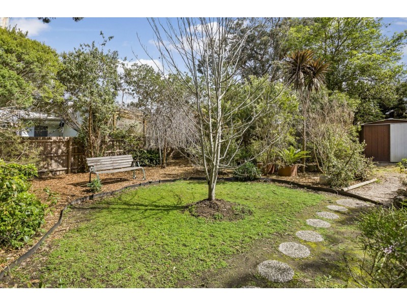 33 Heather Grove, Briar Hill VIC 3088