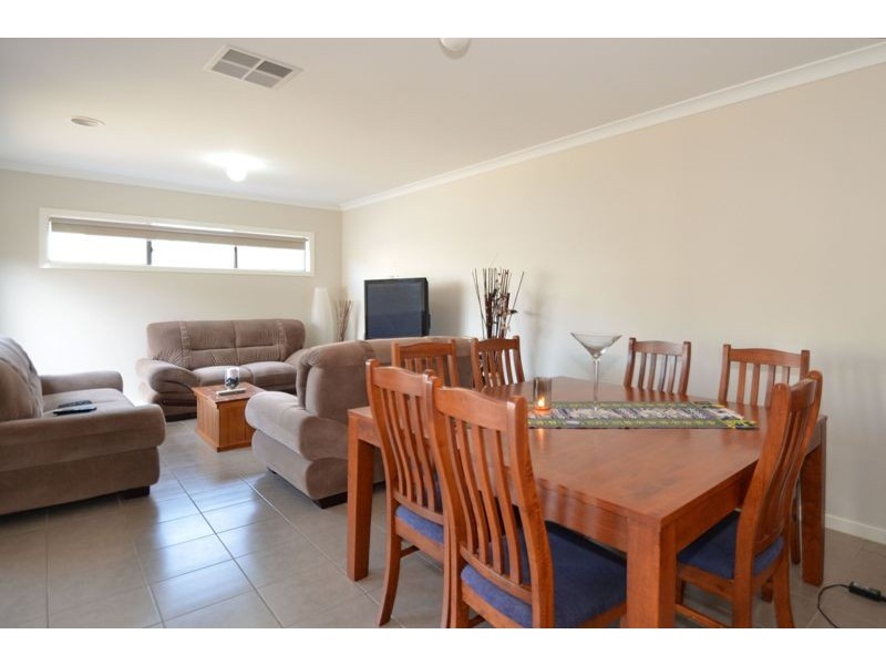 3 Melville Road, Craigieburn VIC 3064