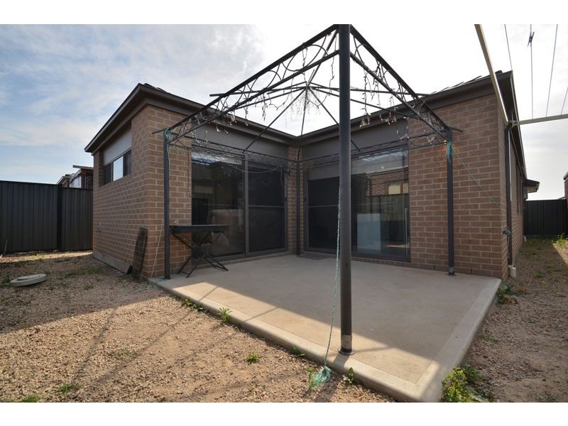 3 Melville Road, Craigieburn VIC 3064