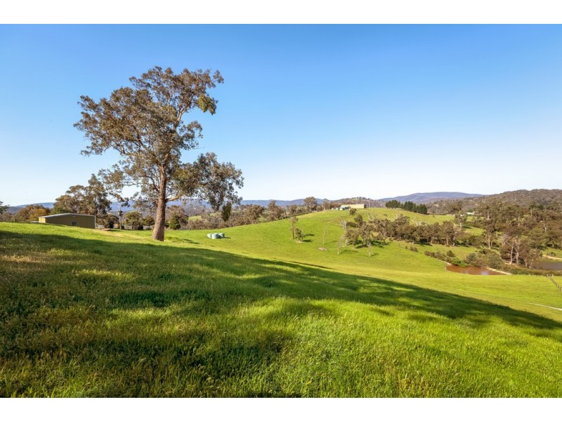 65 Mittons Bridge Road, St Andrews VIC 3761