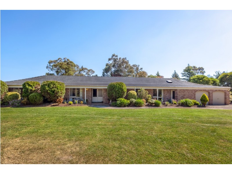 65 Mittons Bridge Road, St Andrews VIC 3761