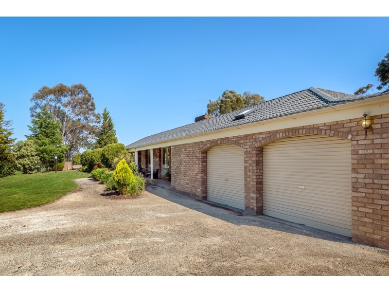 65 Mittons Bridge Road, St Andrews VIC 3761
