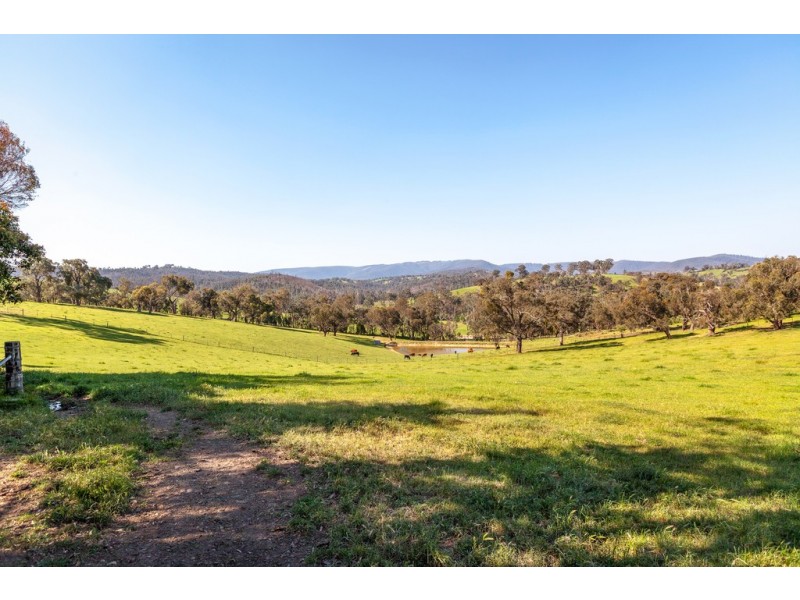 65 Mittons Bridge Road, St Andrews VIC 3761