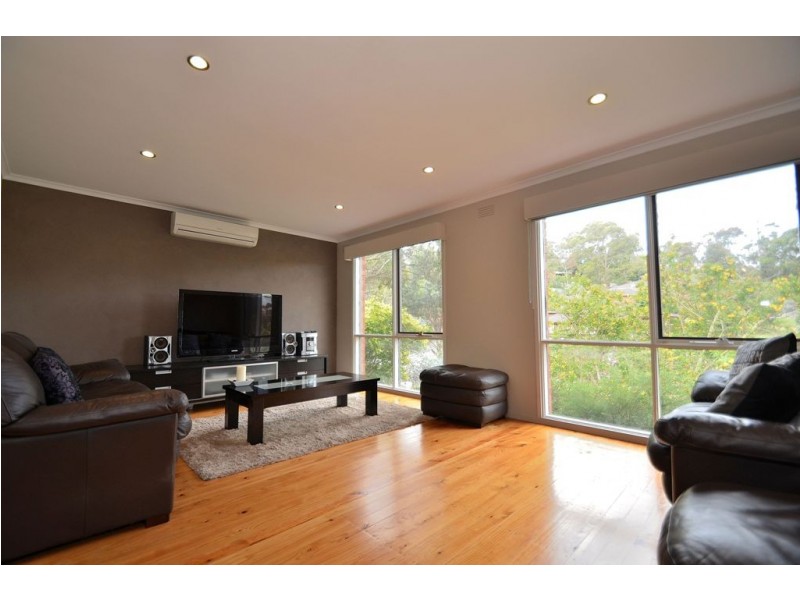 9 Tamboon Drive, Greensborough VIC 3088