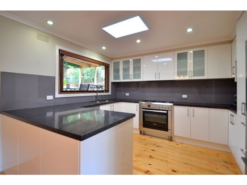 9 Tamboon Drive, Greensborough VIC 3088