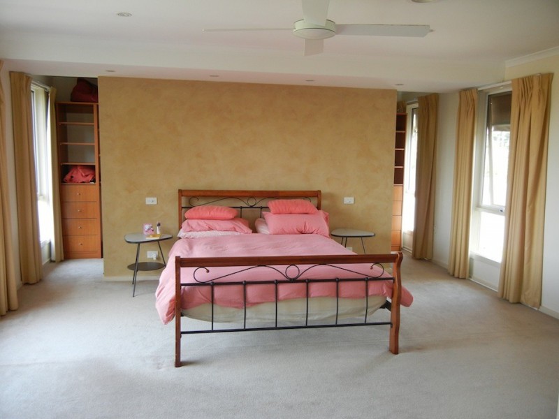 6 Armstrong Street, Greensborough VIC 3088