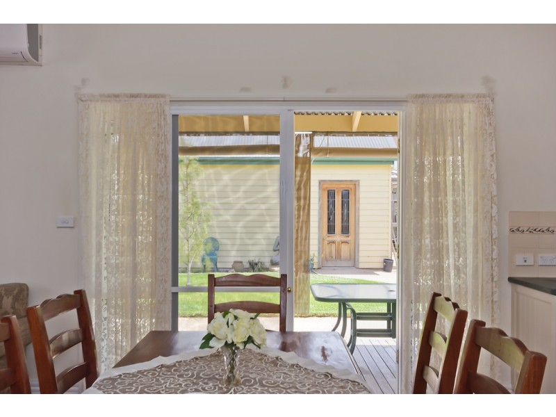 15 Waterway Boulevard, Doreen VIC 3754