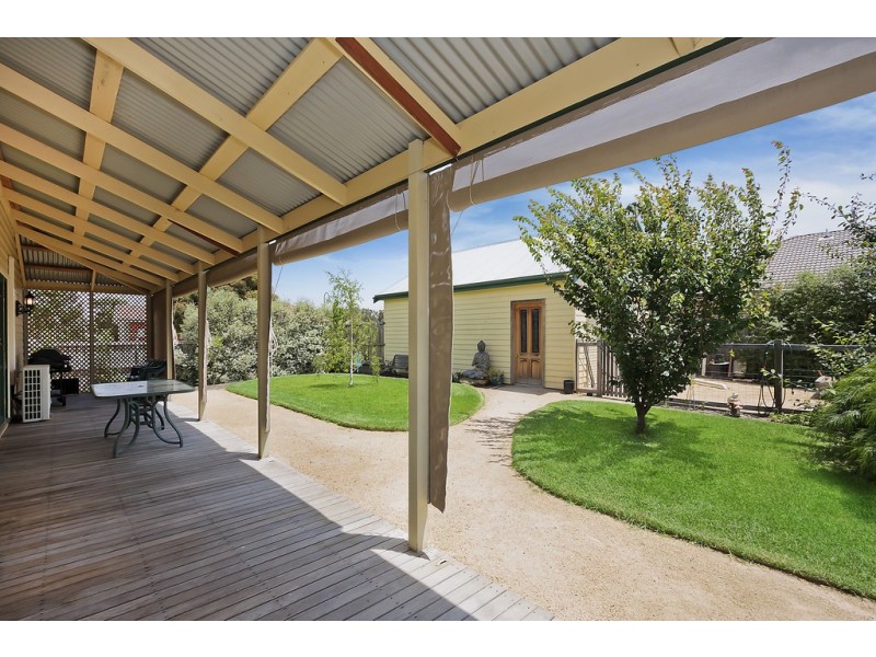 15 Waterway Boulevard, Doreen VIC 3754