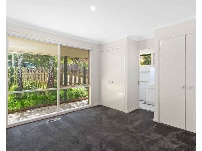 2/33 Williams Road, Briar Hill VIC 3088
