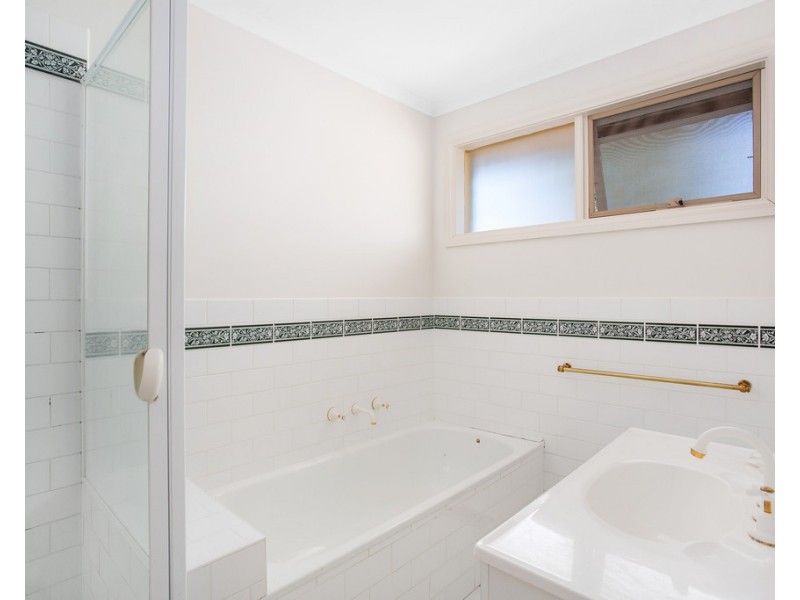 2/33 Williams Road, Briar Hill VIC 3088