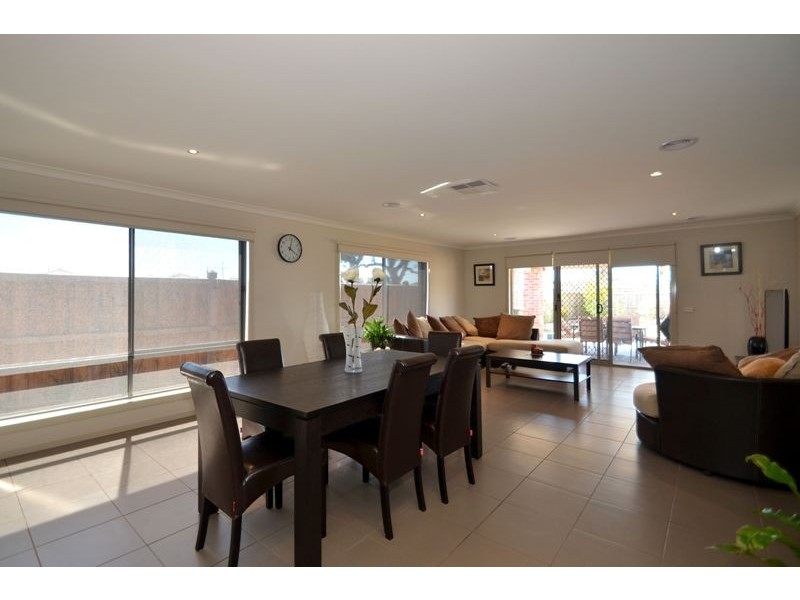 19 Succession Street, Doreen VIC 3754