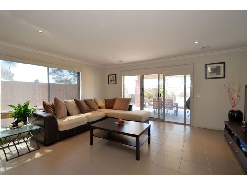 19 Succession Street, Doreen VIC 3754