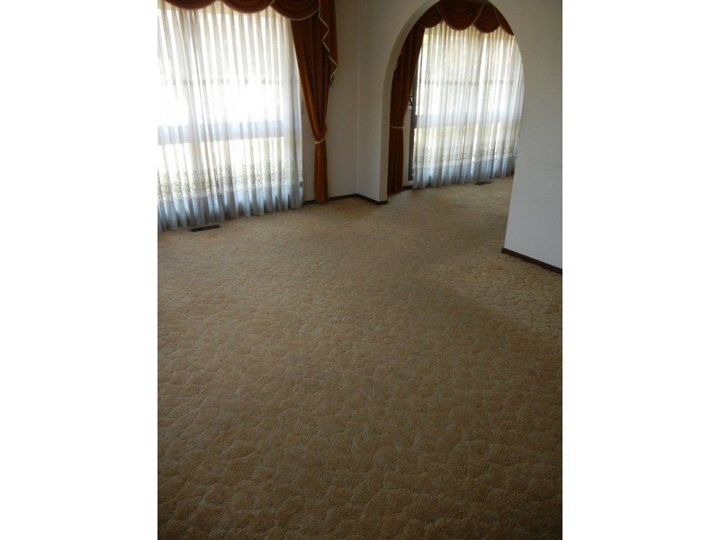 2 Carbora Dale, Greensborough VIC 3088