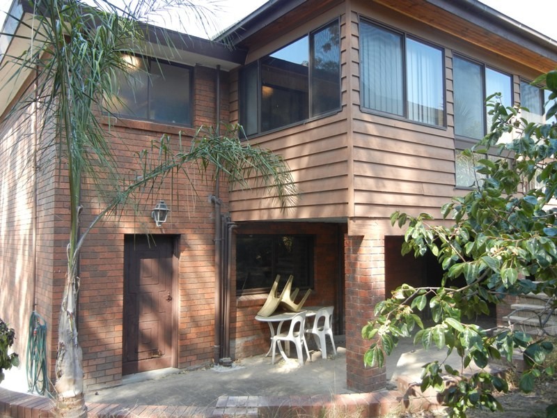 2 Carbora Dale, Greensborough VIC 3088