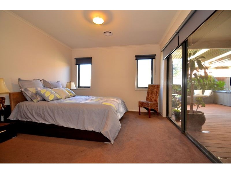 16 Carriageway Pass, Mernda VIC 3754