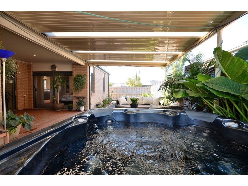 16 Carriageway Pass, Mernda VIC 3754
