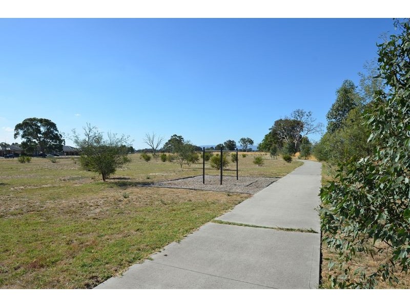 16 Carriageway Pass, Mernda VIC 3754