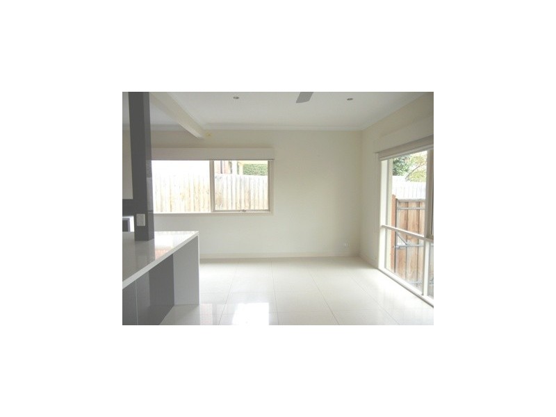 1/43 Leach Street, Briar Hill VIC 3088