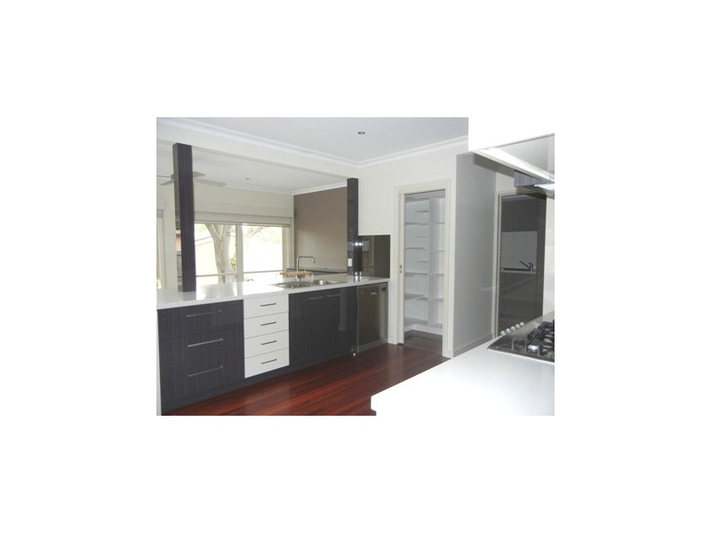 1/43 Leach Street, Briar Hill VIC 3088