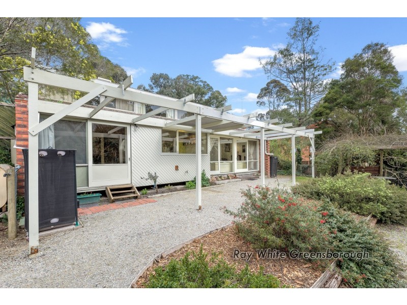 19 Palpera Terrace, Greensborough VIC 3088