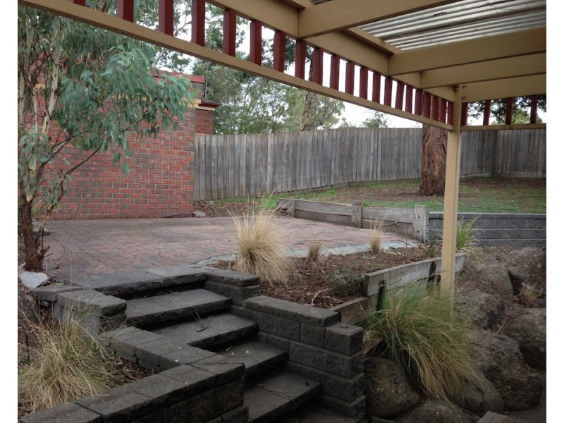 1/42 Shalbury Avenue, Eltham VIC 3095