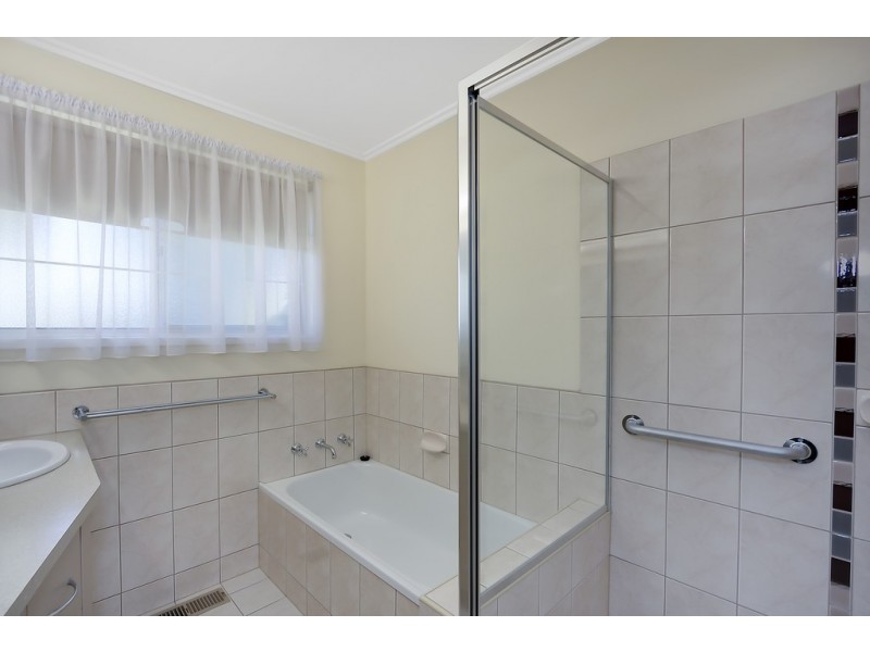 170 Greenwood Drive, Bundoora VIC 3083