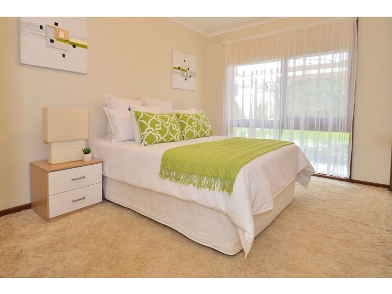 56 Allumba Drive, St Helena VIC 3088