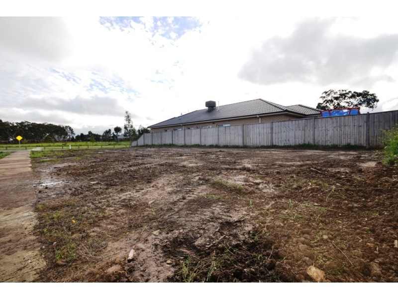 151 Painted Hills Rd, Doreen VIC 3754