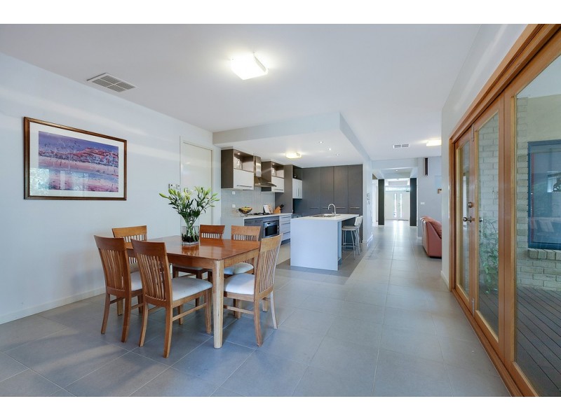 16 Jorgensen Avenue, Doreen VIC 3754