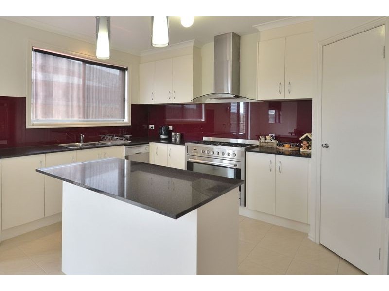 23 Macadamia Street, Doreen VIC 3754