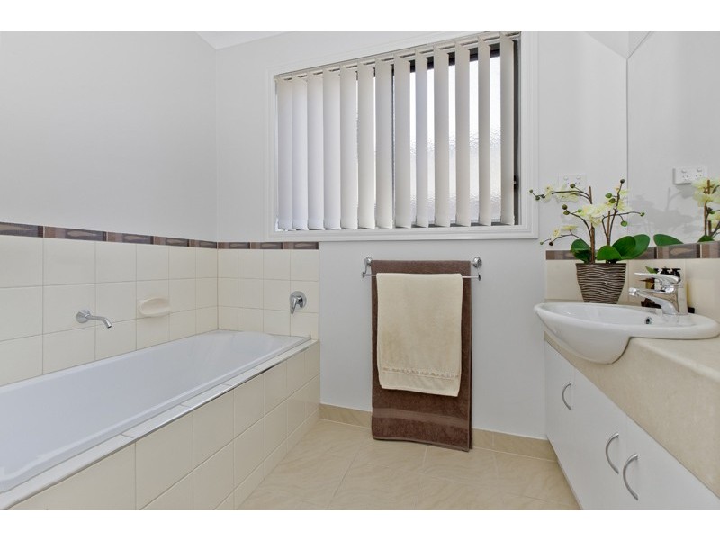 23 Macadamia Street, Doreen VIC 3754