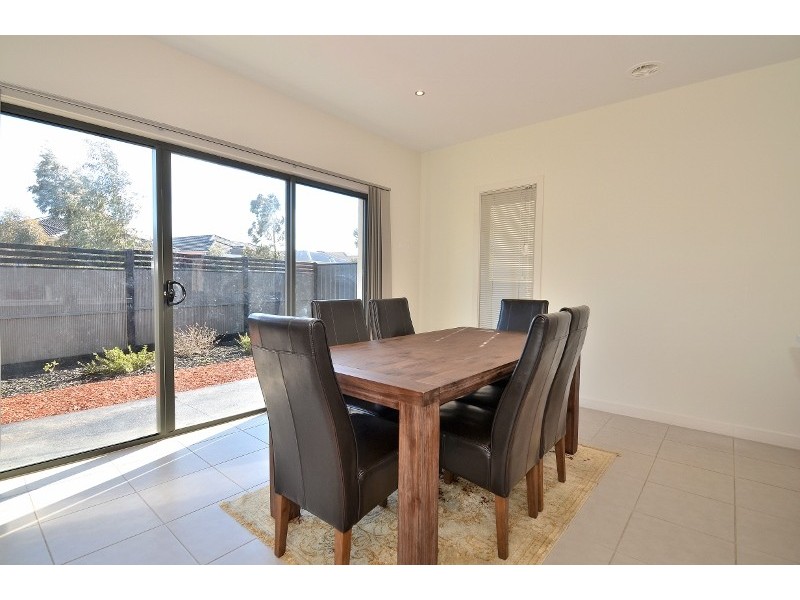 64 Daymar Circuit, Craigieburn VIC 3064