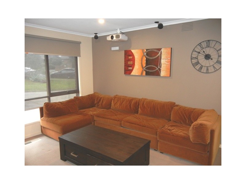 2/4 Campbell Road, Briar Hill VIC 3088