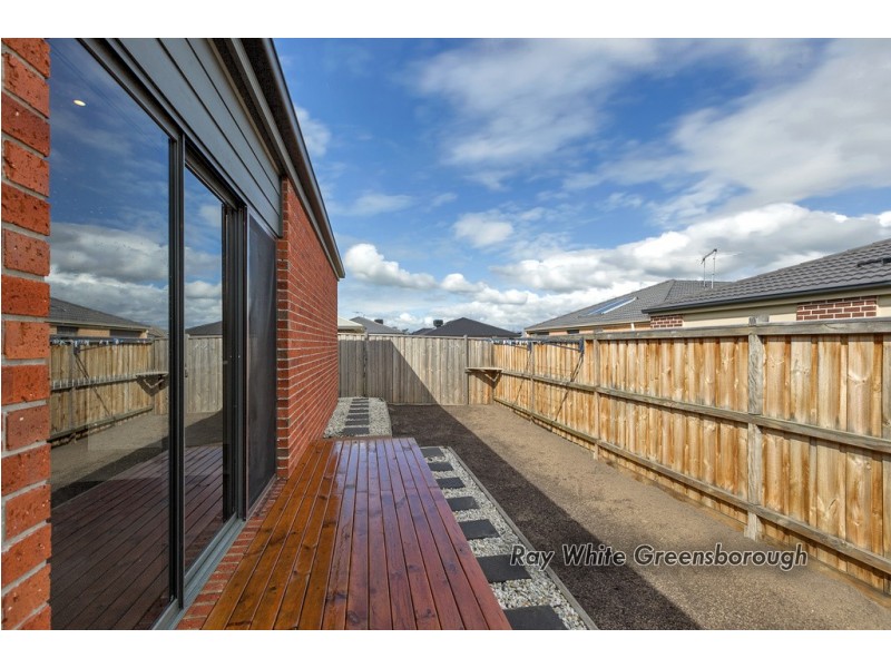 15 Shoal Circuit, Doreen VIC 3754