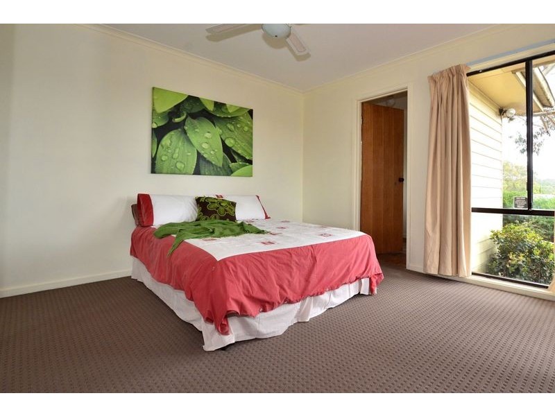 50 Curtain Road, Hurstbridge VIC 3099