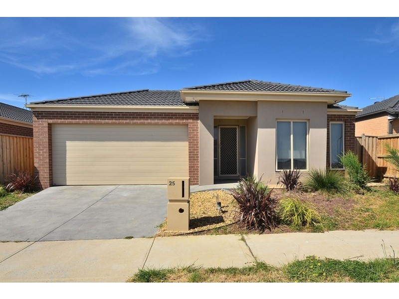25 Balerno Way, Mernda VIC 3754