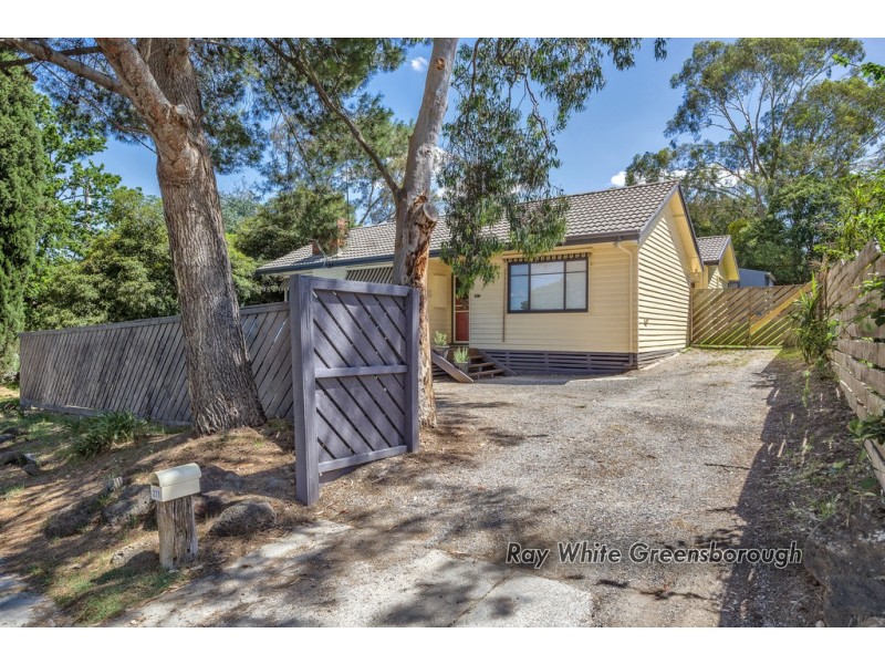 211 Mountain View Road, Greensborough VIC 3088