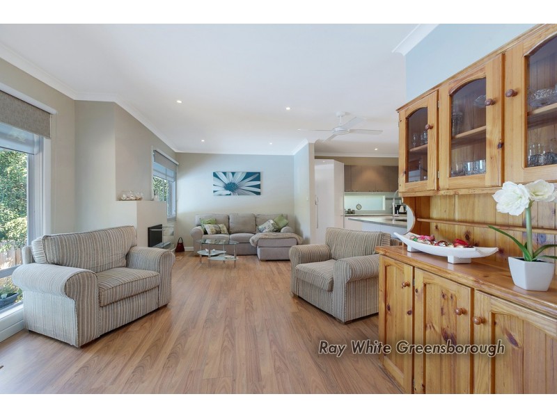 211 Mountain View Road, Greensborough VIC 3088