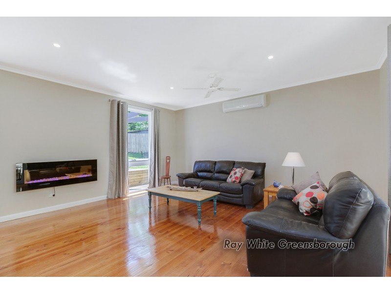 211 Mountain View Road, Greensborough VIC 3088
