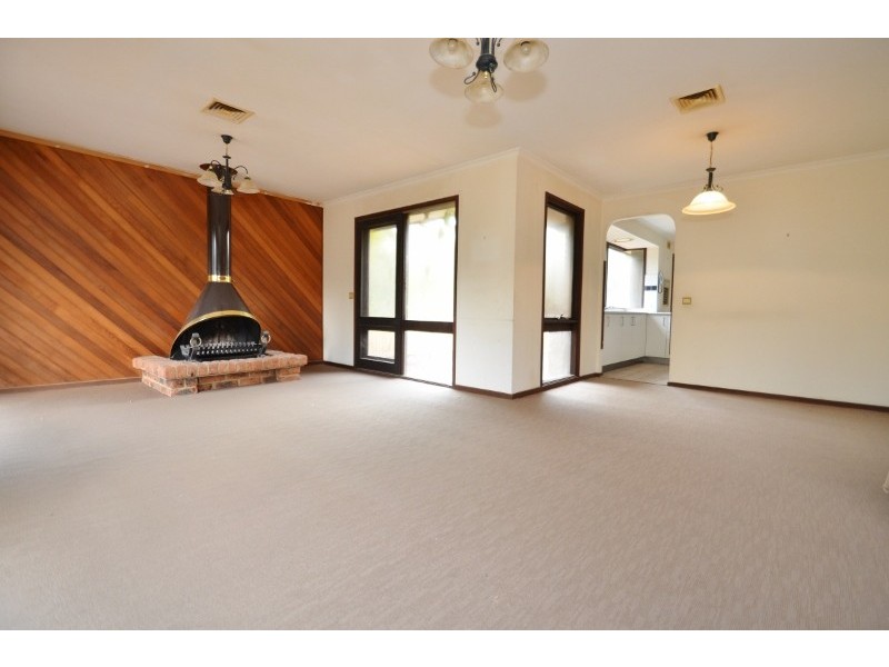 123 Plenty River Drive, Greensborough VIC 3088