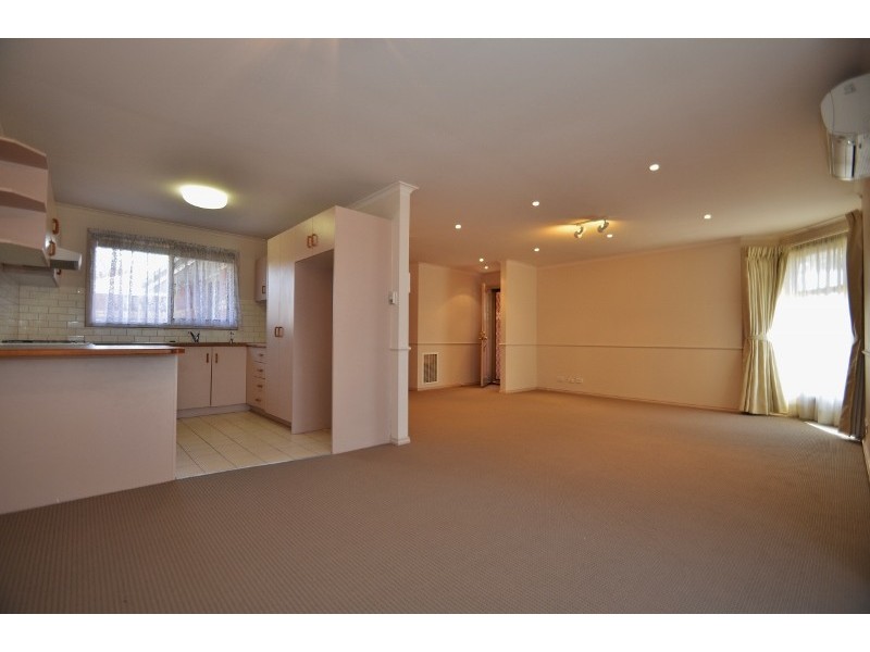 1/88 Erskine Road, Macleod VIC 3085