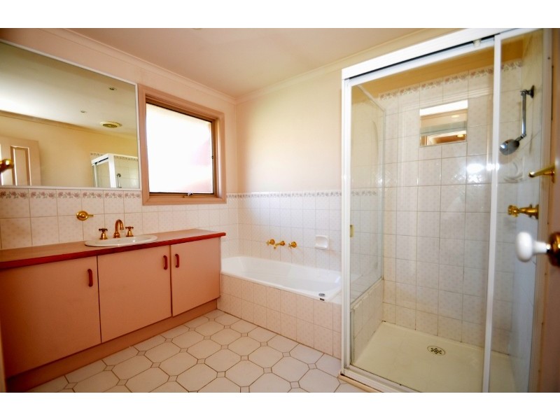 1/88 Erskine Road, Macleod VIC 3085