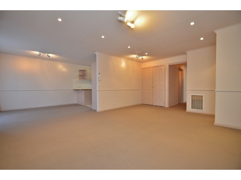 1/88 Erskine Road, Macleod VIC 3085