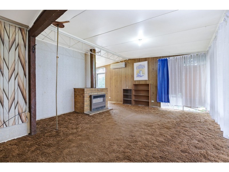 124 Thompson Crescent, Research VIC 3095