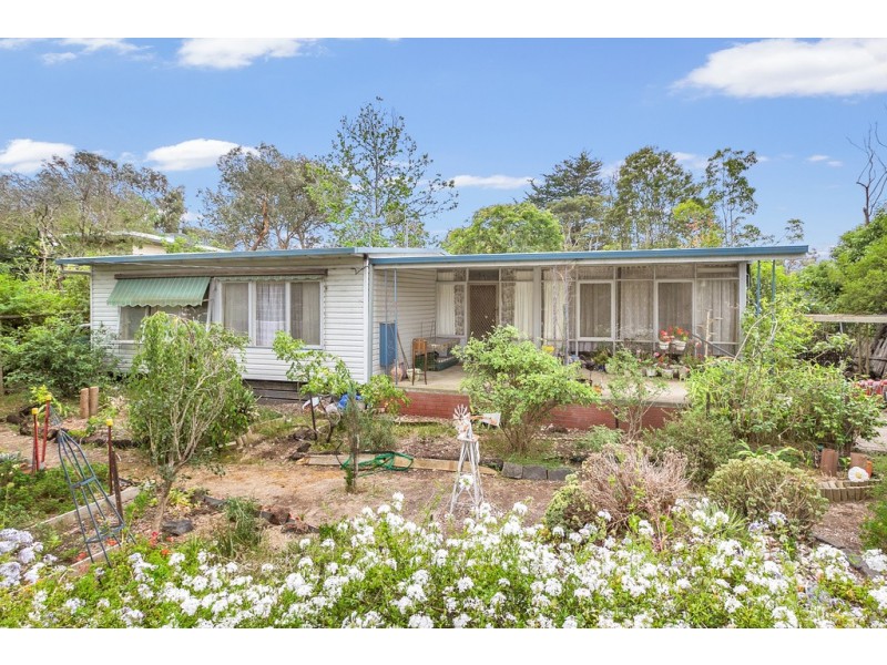 124 Thompson Crescent, Research VIC 3095