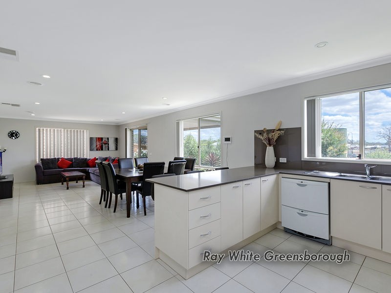 63 Eminence Boulevard, Doreen VIC 3754